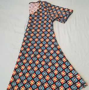LuLaRoe Perfect T